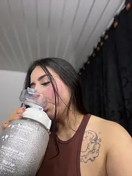 Im-Ali's cam snapshot