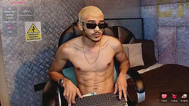 MarcusRain_ live sex cam