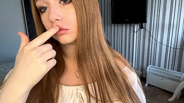 EmilyBubble's cam snapshot