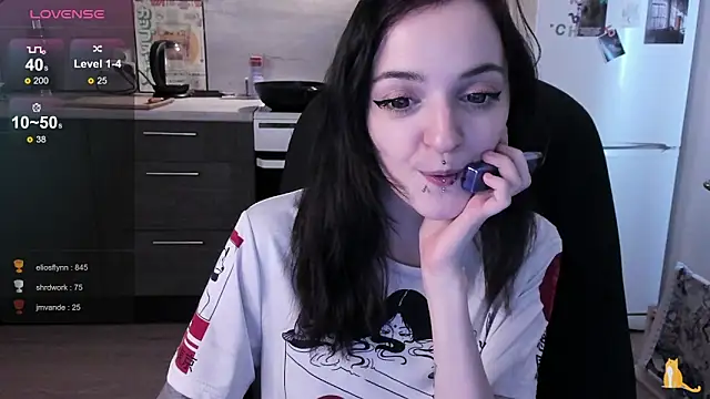 linaa__tyaan's cam snapshot