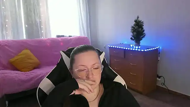 GirlPlayer's cam snapshot