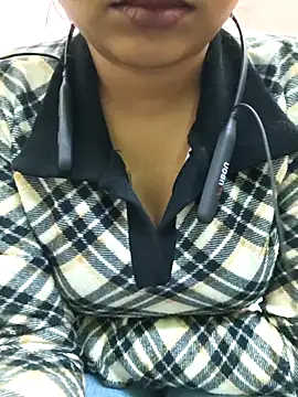 Ananya_34 live sex cam