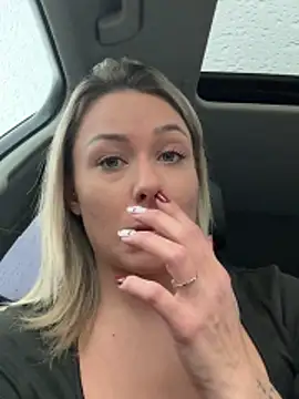 petrouchkaaa_'s cam snapshot