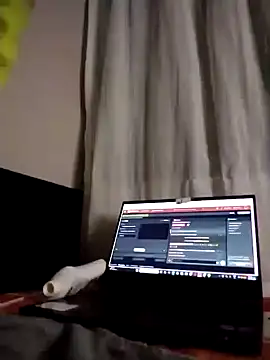 ELEINALONDON's cam snapshot