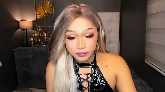 GwennGoddess live sex cam