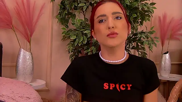 CrystalRedd's cam snapshot