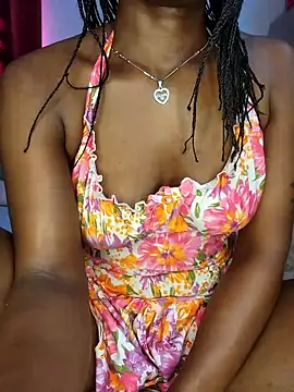 NicRaisaa's cam snapshot