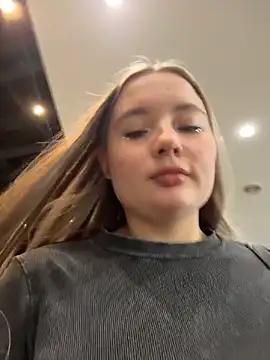 VineraSweet's cam snapshot