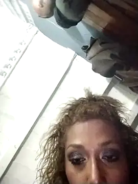 qaarlyfogosa's cam snapshot