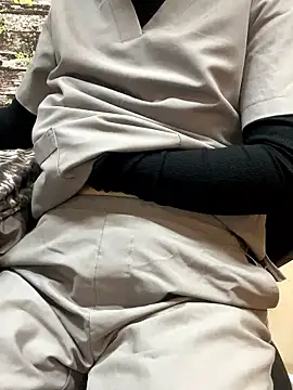 Bee_bee1's cam snapshot