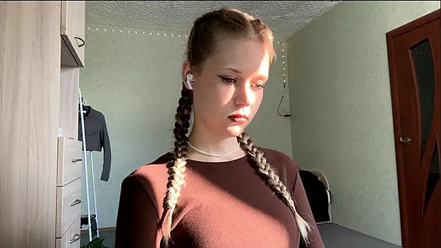 ZaidaSchwarten's cam snapshot