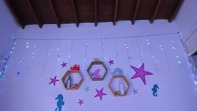 Emiily_Parkerr's cam snapshot