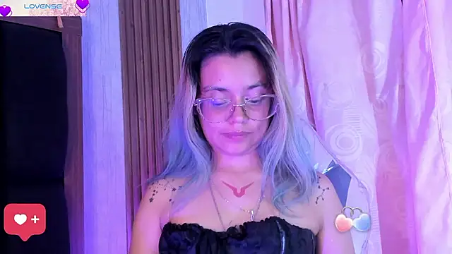 YukkyKuran_ live sex cam