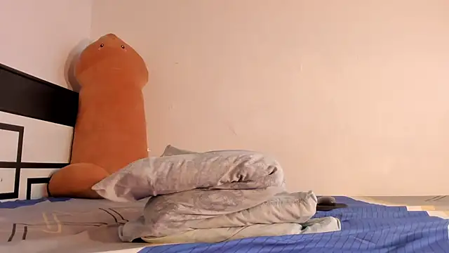 HarleyRedd live sex cam