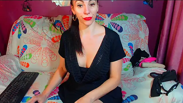 milflovelyxxx's cam snapshot