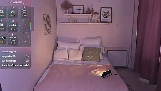 Lil_Amelie's cam snapshot