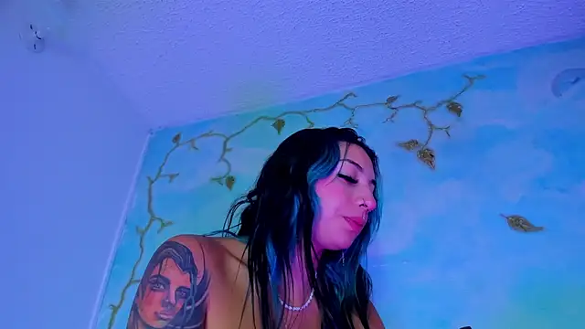 SaturnooStonee's cam snapshot