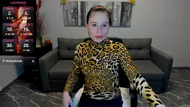 Betty_Jone's cam snapshot