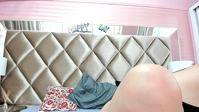 Aurora-Rossi's cam snapshot