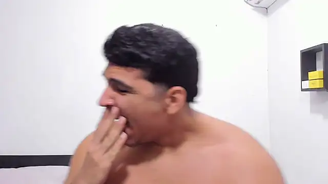 noah_belami's cam snapshot