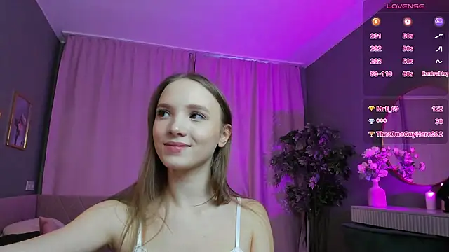 Adria_Arjona's cam snapshot