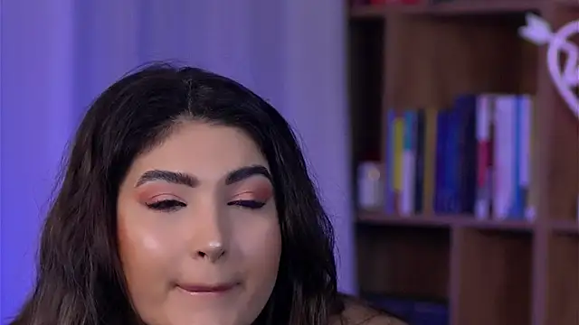 SarahPeach8's cam snapshot