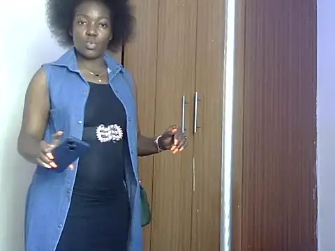 Sexy-suzy live sex cam