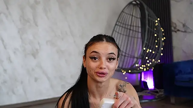 RachelRavee's cam snapshot