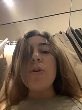 kate_nicepops123777's cam snapshot