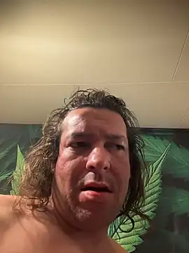 miguel910921 live sex cam