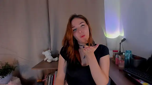 AmaruBloom live sex cam