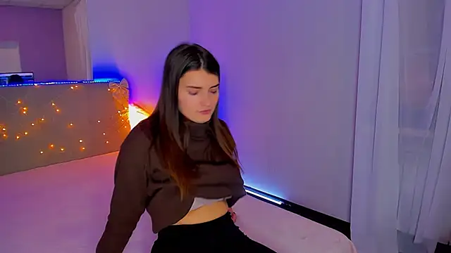 Laura_Leee's cam snapshot