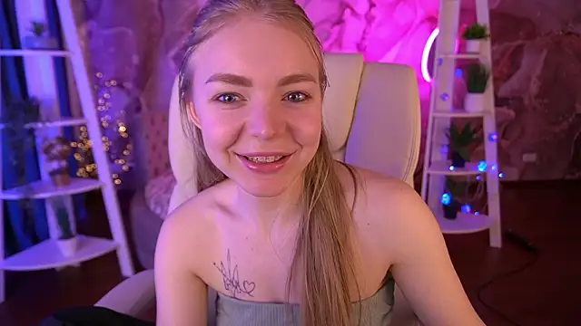 EmilySunshineS's cam snapshot