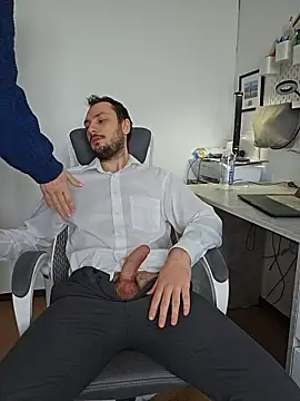 Lovebackground's cam snapshot