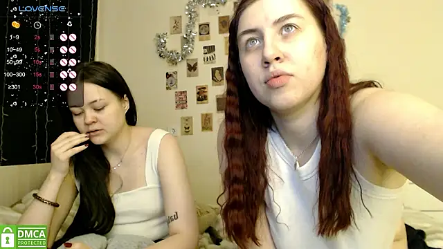 BettyandRich_'s cam snapshot