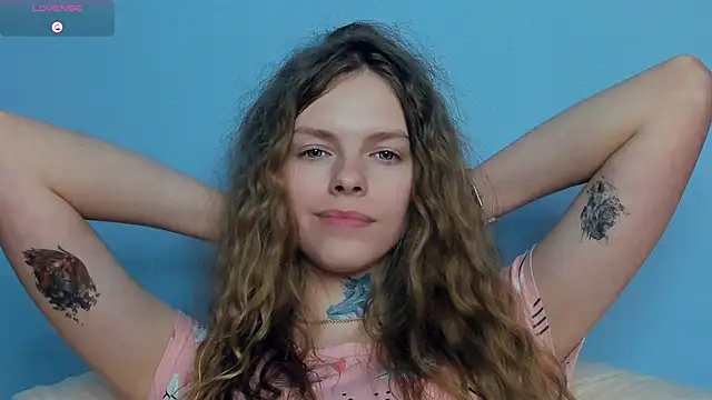 RayaNenlia's cam snapshot