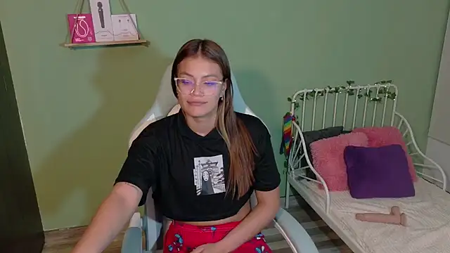 Emerald_Sparkles_'s cam snapshot