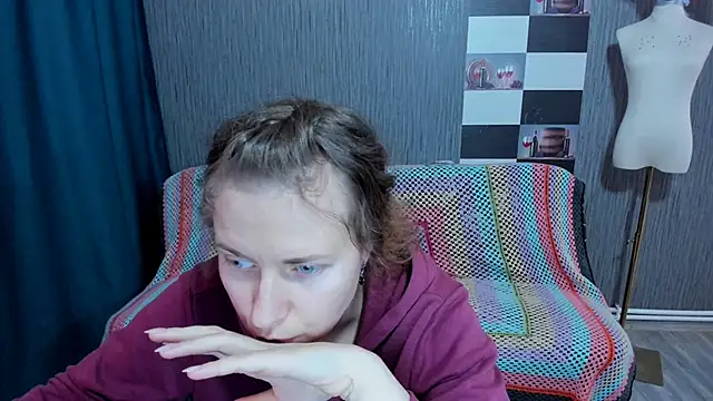 pa1e_pr1ncess's cam snapshot