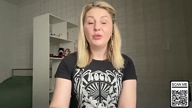 Blondie_xoxoxo's cam snapshot