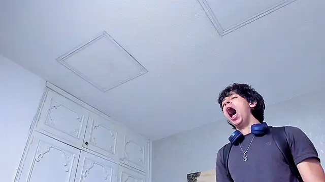 Tyler_durten live sex cam