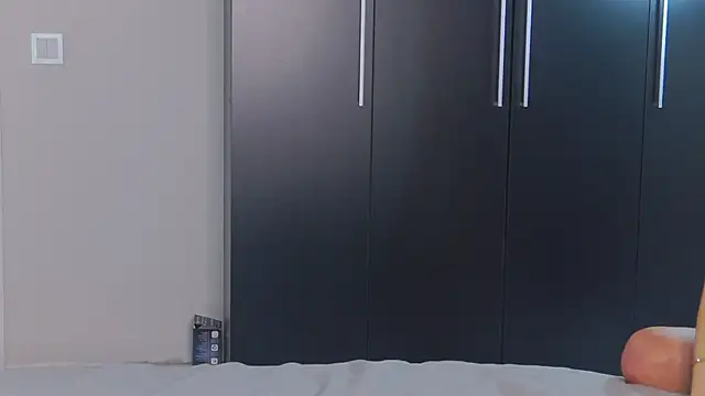 MarilynNova live sex cam