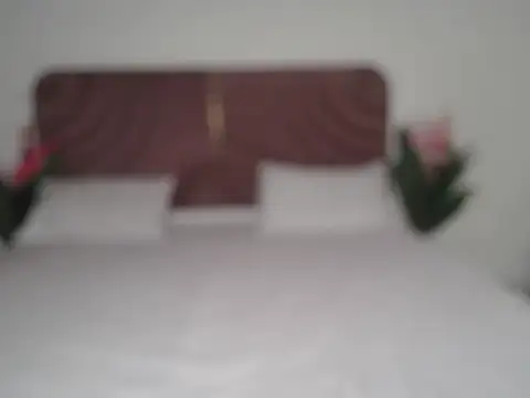 Husan-e-Jasmine's cam snapshot