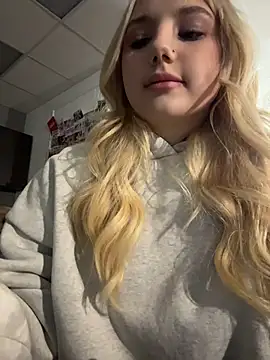 Sky_Cutie live sex cam