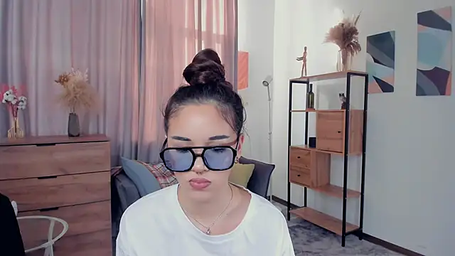 AvantgardAlone's cam snapshot