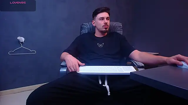 EnzoRace's cam snapshot