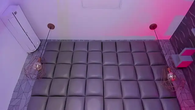 kira_vance's cam snapshot