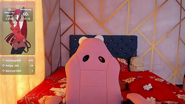 _vaiolet_owo's cam snapshot