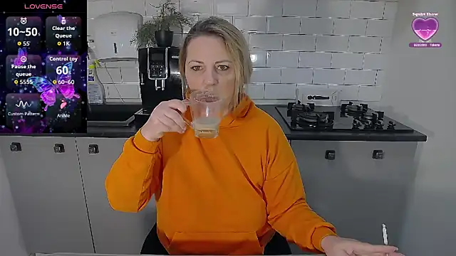 erikaerika's cam snapshot