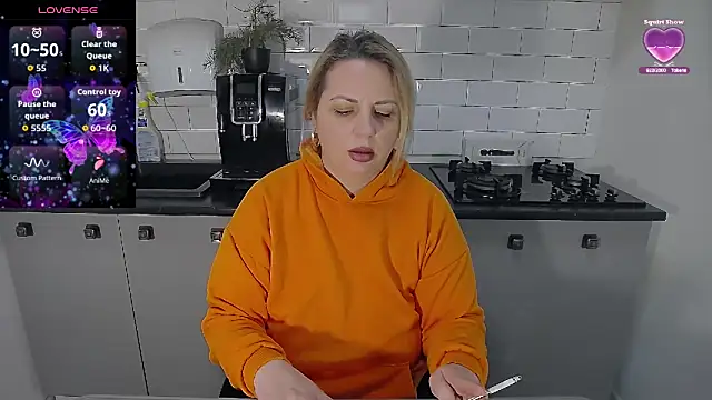 erikaerika's cam snapshot