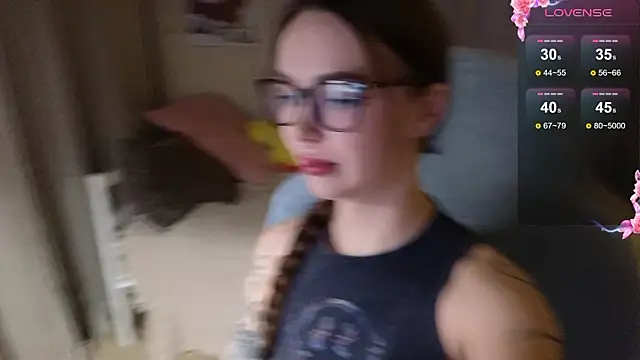 kate_leoo's cam snapshot